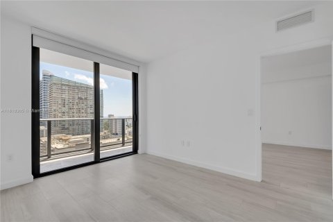 Condo in Miami, Florida, 1 bedroom  № 1753148 - photo 10
