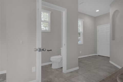 Townhouse in Apopka, Florida 3 bedrooms, 191.75 sq.m. № 2305114 - photo 15