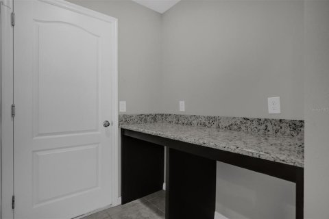 Townhouse in Apopka, Florida 3 bedrooms, 191.75 sq.m. № 2305114 - photo 12