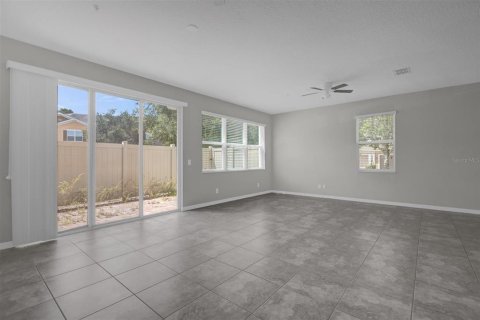 Townhouse in Apopka, Florida 3 bedrooms, 191.75 sq.m. № 2305114 - photo 16