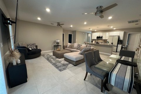 House in Palm Coast, Florida 4 bedrooms, 190.54 sq.m. № 1827858 - photo 17
