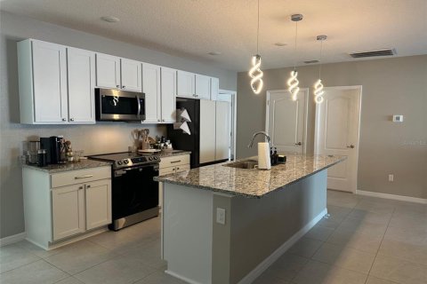 House in Palm Coast, Florida 4 bedrooms, 190.54 sq.m. № 1827858 - photo 12