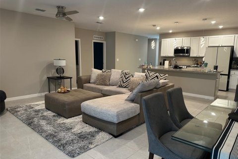 House in Palm Coast, Florida 4 bedrooms, 190.54 sq.m. № 1827858 - photo 16