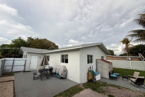 Casa en venta en Hollywood, Florida, 3 dormitorios, 122.26 m2 № 2058747 - foto 18