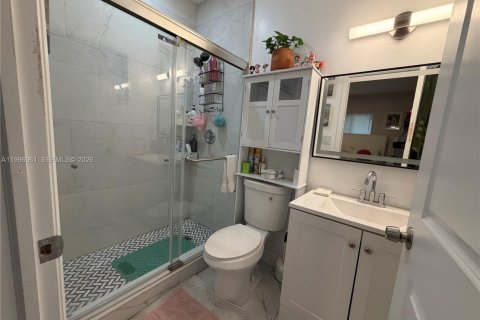 Casa en venta en Hollywood, Florida, 3 dormitorios, 122.26 m2 № 2058747 - foto 6