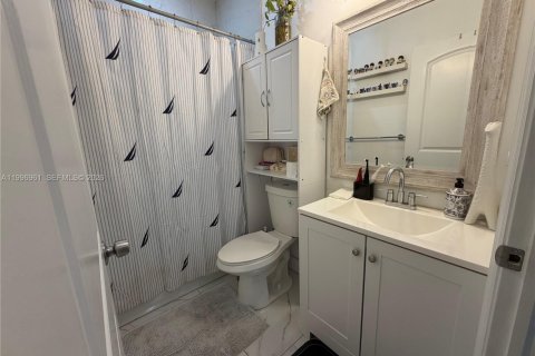 Casa en venta en Hollywood, Florida, 3 dormitorios, 122.26 m2 № 2058747 - foto 9