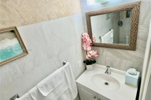 Touwnhouse à vendre à Cutler Bay, Floride: 3 chambres, 120.12 m2 № 2273761 - photo 20