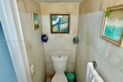 Touwnhouse à vendre à Cutler Bay, Floride: 3 chambres, 120.12 m2 № 2273761 - photo 21