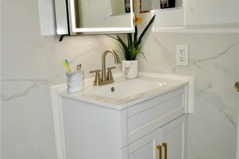 Touwnhouse à vendre à Cutler Bay, Floride: 3 chambres, 120.12 m2 № 2273761 - photo 23
