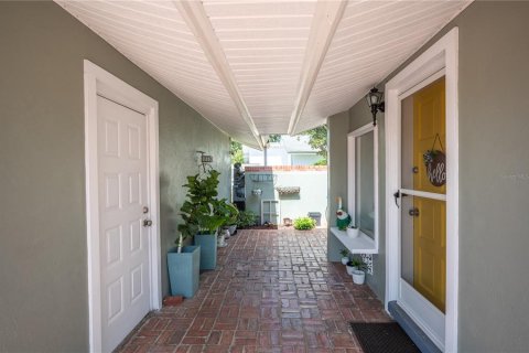 Casa en venta en Haines City, Florida, 3 dormitorios, 227.05 m2 № 2204162 - foto 10