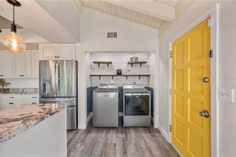 Casa en venta en Haines City, Florida, 3 dormitorios, 227.05 m2 № 2204162 - foto 16