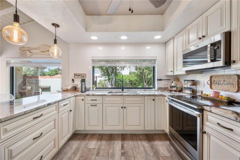 Casa en venta en Haines City, Florida, 3 dormitorios, 227.05 m2 № 2204162 - foto 14