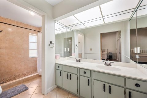 Casa en venta en Haines City, Florida, 3 dormitorios, 227.05 m2 № 2204162 - foto 25