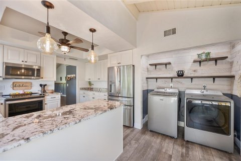 Casa en venta en Haines City, Florida, 3 dormitorios, 227.05 m2 № 2204162 - foto 15
