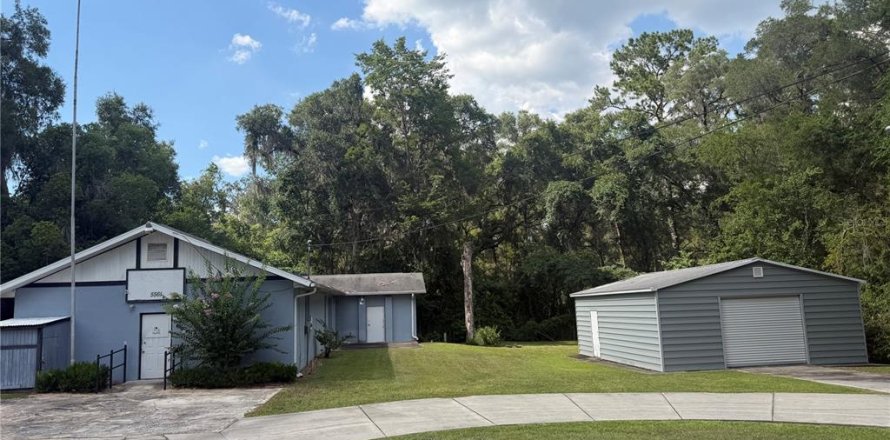 Immobilier commercial à Silver Springs Shores, Floride 274.99 m2 № 2231941