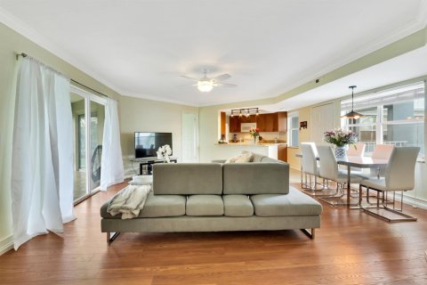 Copropriété à vendre à Stuart, Floride: 2 chambres, 111.48 m2 № 2185242 - photo 3
