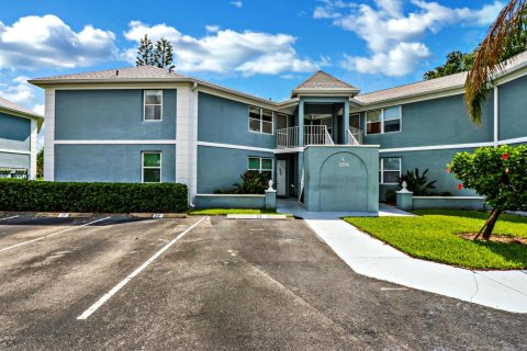 Condo à Stuart, Floride, 2 chambres  № 2185242