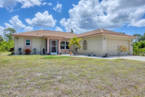 Villa ou maison à vendre à Port Charlotte, Floride: 3 chambres, 119.01 m2 № 1901275 - photo 2