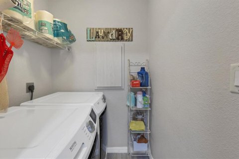 Villa ou maison à vendre à Port Charlotte, Floride: 3 chambres, 119.01 m2 № 1901275 - photo 26