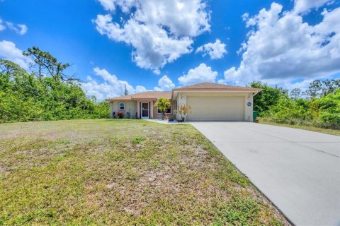 Villa ou maison à vendre à Port Charlotte, Floride: 3 chambres, 119.01 m2 № 1901275 - photo 3