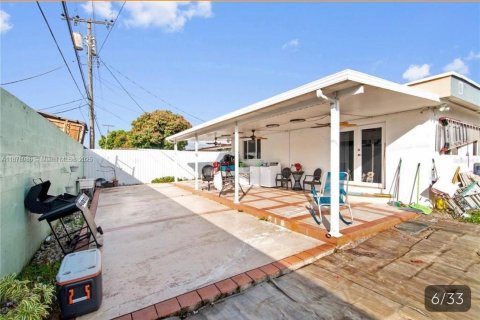 Купить виллу или дом в Майами-Гарденс, Флорида 5 спален, 228.73м2, № 1991504 - фото 15