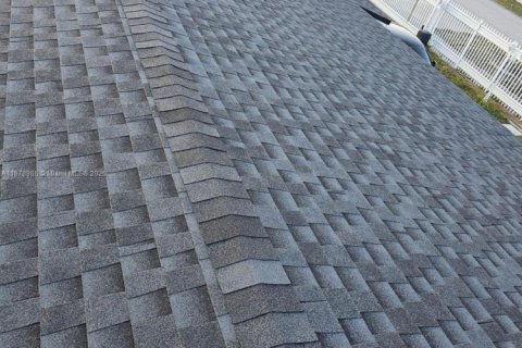 Купить виллу или дом в Майами-Гарденс, Флорида 5 спален, 228.73м2, № 1991504 - фото 18