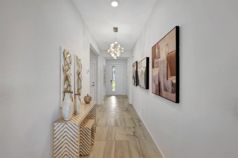Villa ou maison à louer à Stuart, Floride: 4 chambres, 188.78 m2 № 2248387 - photo 3