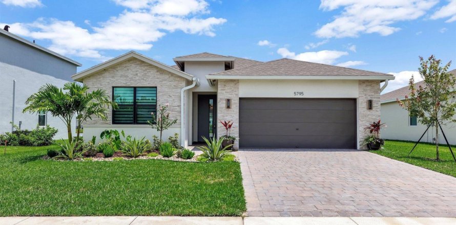 Villa ou maison à Stuart, Floride 4 chambres, 188.78 m2 № 2248387
