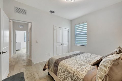 Villa ou maison à louer à Stuart, Floride: 4 chambres, 188.78 m2 № 2248387 - photo 10