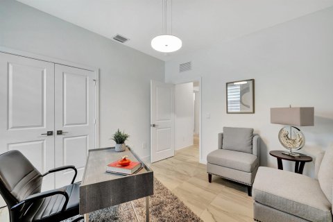 Villa ou maison à louer à Stuart, Floride: 4 chambres, 188.78 m2 № 2248387 - photo 5
