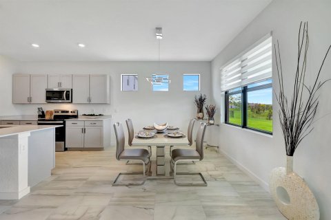 Villa ou maison à louer à Stuart, Floride: 4 chambres, 188.78 m2 № 2248387 - photo 17