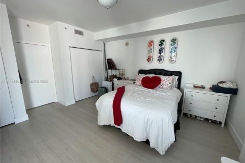 Condominio en alquiler en Miami, Florida, 1 dormitorio, 75.62 m2 № 1991069 - foto 7