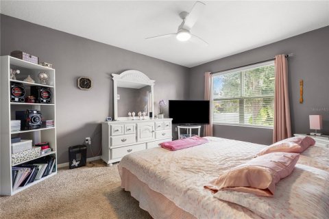 House in Kissimmee, Florida 4 bedrooms, 173.91 sq.m. № 2151378 - photo 6
