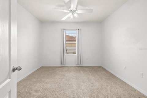 House in Kissimmee, Florida 4 bedrooms, 173.91 sq.m. № 2151378 - photo 12