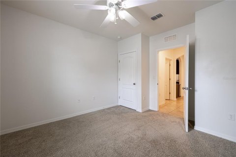 House in Kissimmee, Florida 4 bedrooms, 173.91 sq.m. № 2151378 - photo 13