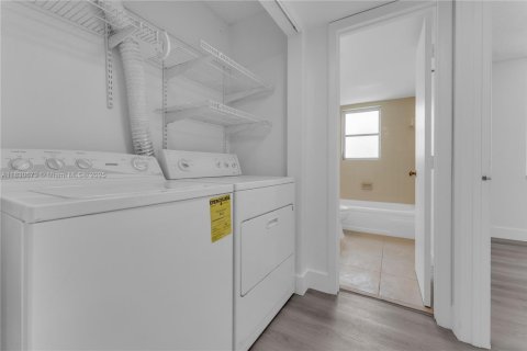 Condo in Miramar, Florida, 2 bedrooms  № 1834029 - photo 8