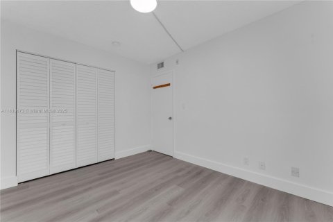Condo in Miramar, Florida, 2 bedrooms  № 1834029 - photo 6