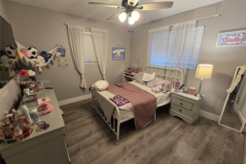 Casa en venta en Pembroke Pines, Florida, 4 dormitorios, 169.36 m2 № 1784234 - foto 11