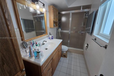 Casa en venta en Pembroke Pines, Florida, 4 dormitorios, 169.36 m2 № 1784234 - foto 9