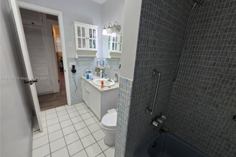 Casa en venta en Pembroke Pines, Florida, 4 dormitorios, 169.36 m2 № 1784234 - foto 13