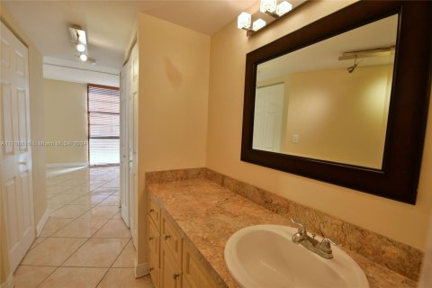 Condo in Aventura, Florida, 2 bedrooms  № 1461163 - photo 21