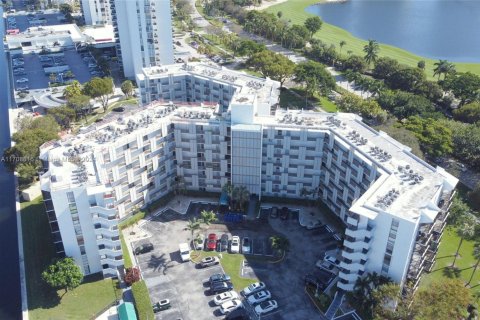 Condo in Aventura, Florida, 2 bedrooms  № 1461163 - photo 2