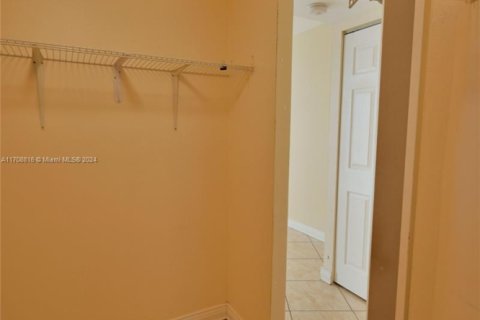 Condo in Aventura, Florida, 2 bedrooms  № 1461163 - photo 25