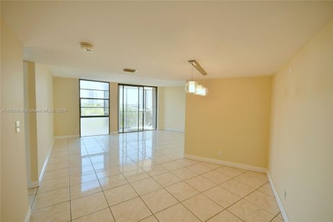 Condo in Aventura, Florida, 2 bedrooms  № 1461163 - photo 9