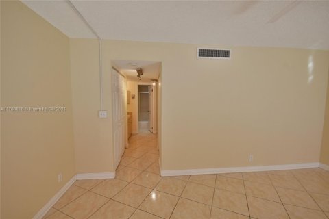 Condo in Aventura, Florida, 2 bedrooms  № 1461163 - photo 20