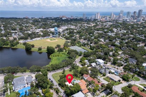 Villa ou maison à vendre à Saint Petersburg, Floride: 2 chambres, 124.86 m2 № 1918891 - photo 5