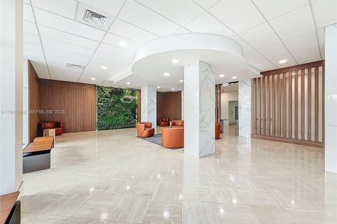 Copropriété à vendre à Sunny Isles Beach, Floride: 2 chambres, 100.98 m2 № 1973714 - photo 25