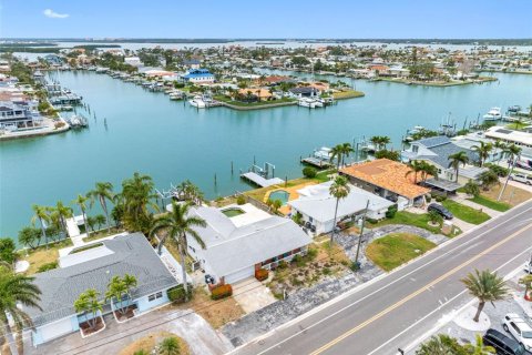 Villa ou maison à vendre à Treasure Island, Floride: 3 chambres, 174.84 m2 № 1677010 - photo 20