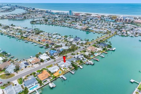 Villa ou maison à vendre à Treasure Island, Floride: 3 chambres, 174.84 m2 № 1677010 - photo 12