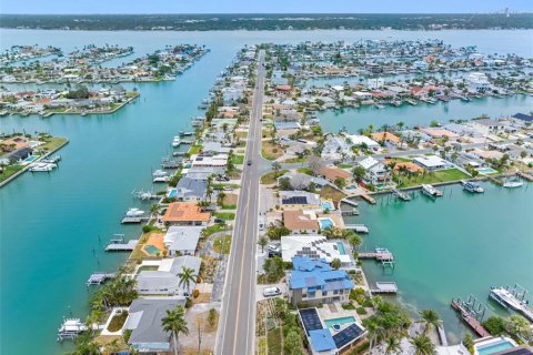 Villa ou maison à vendre à Treasure Island, Floride: 3 chambres, 174.84 m2 № 1677010 - photo 7